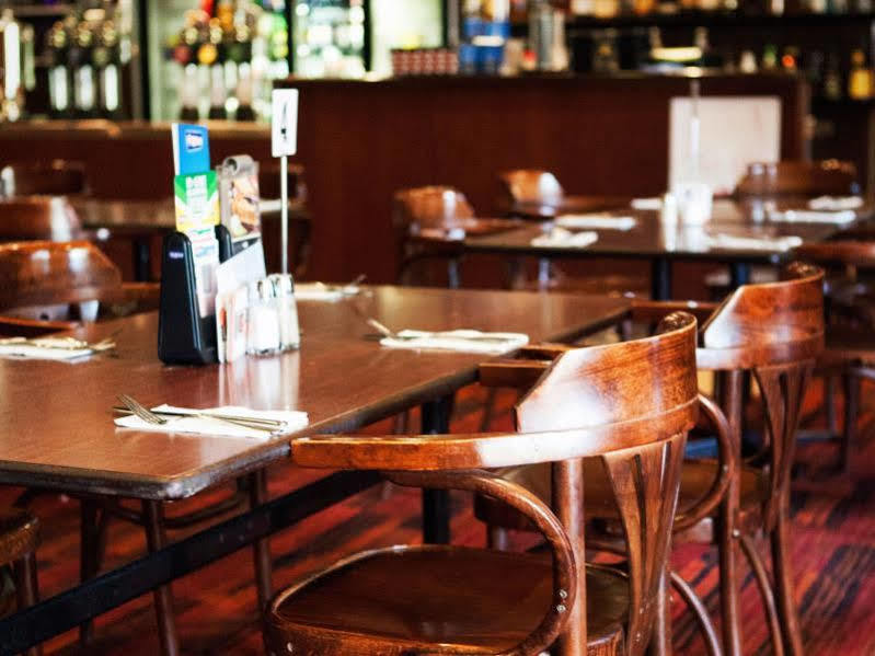 טאונסביל Upper Ross Hotel מראה חיצוני תמונה