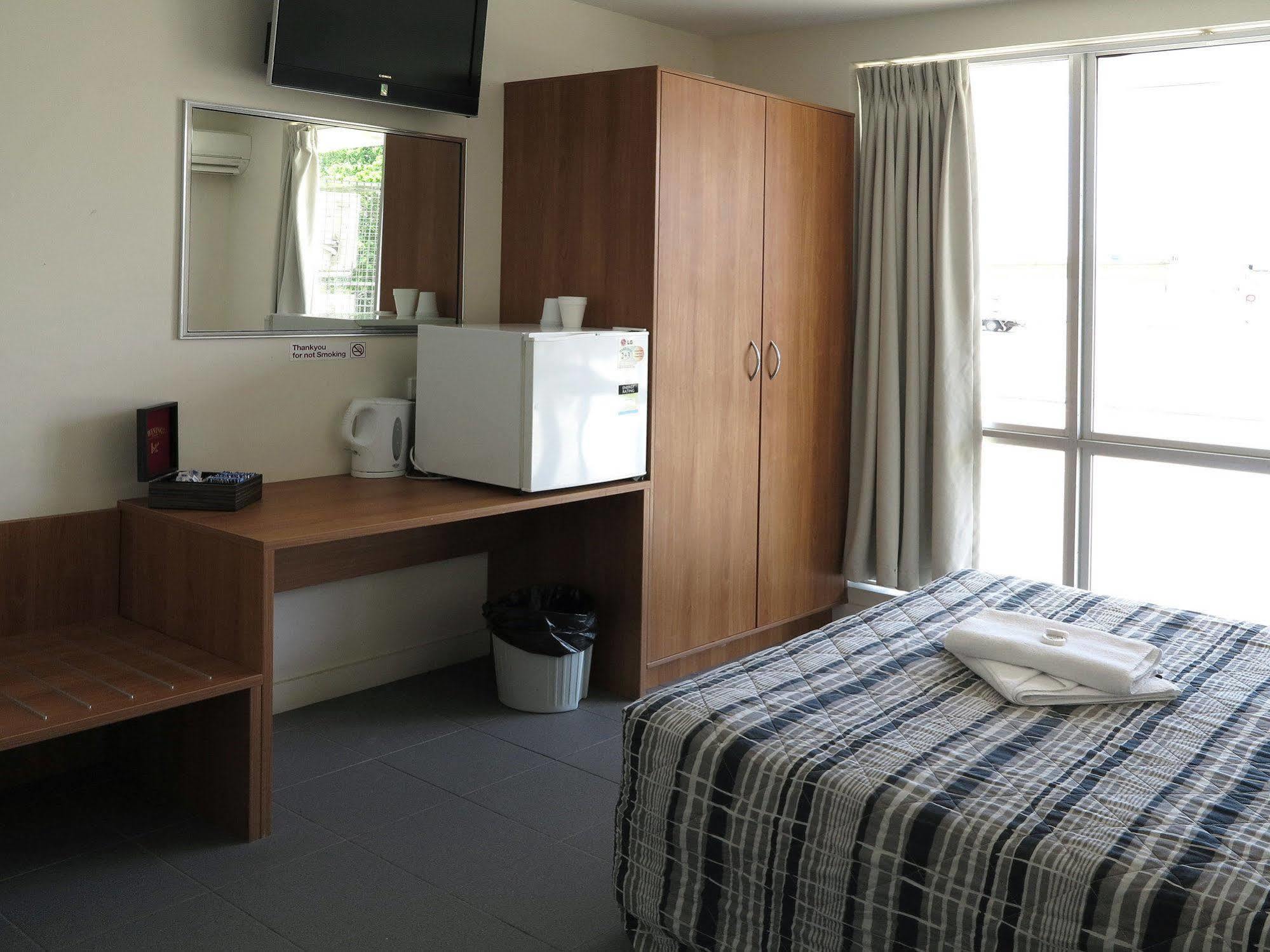 טאונסביל Upper Ross Hotel מראה חיצוני תמונה